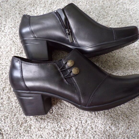 NWT Clarks slip on ankle booties 12 W - Picture 6 of 12